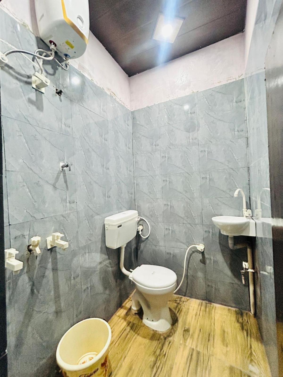 Agrawal Inn Guest House Mathura Exterior foto