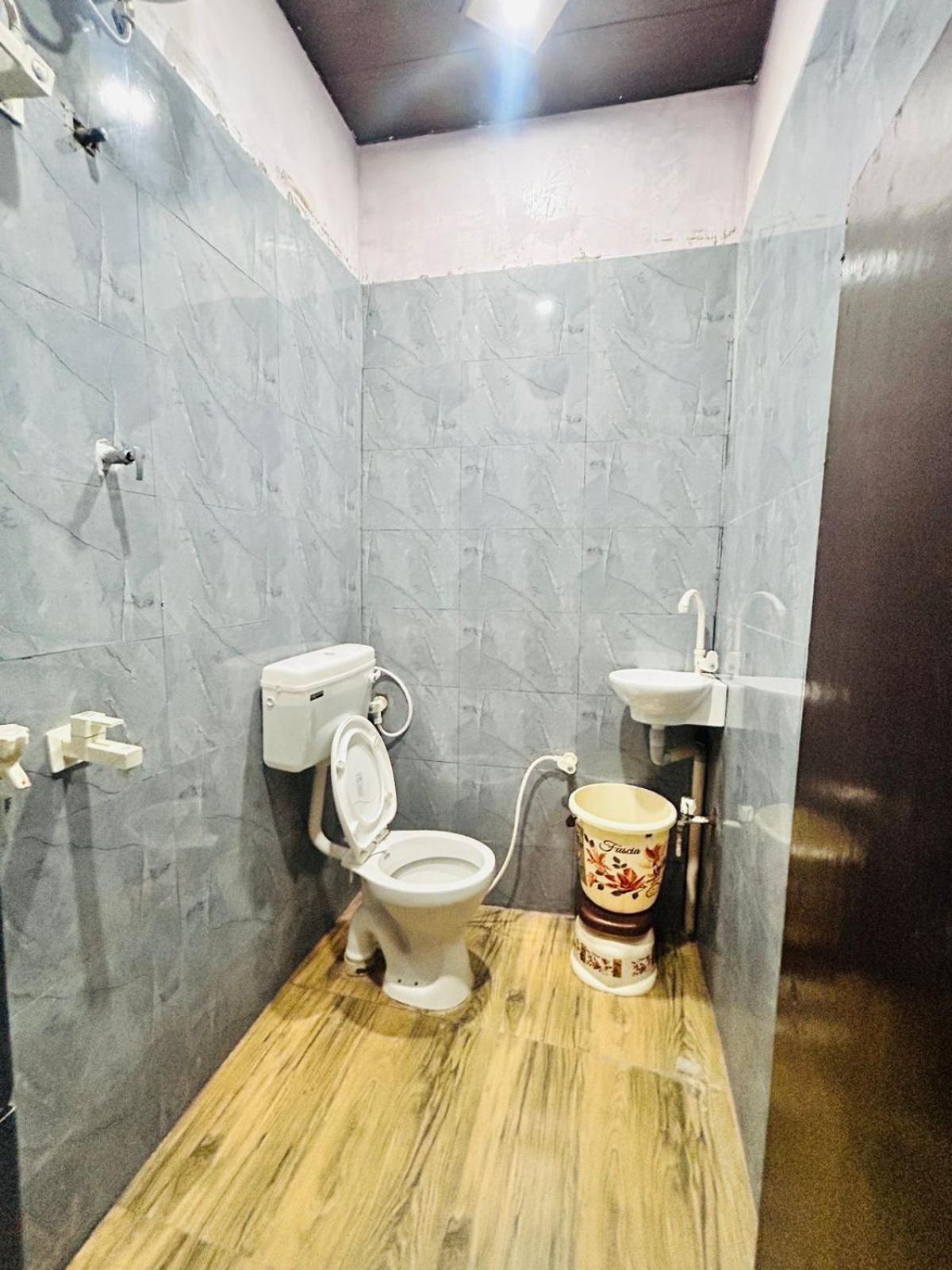 Agrawal Inn Guest House Mathura Exterior foto